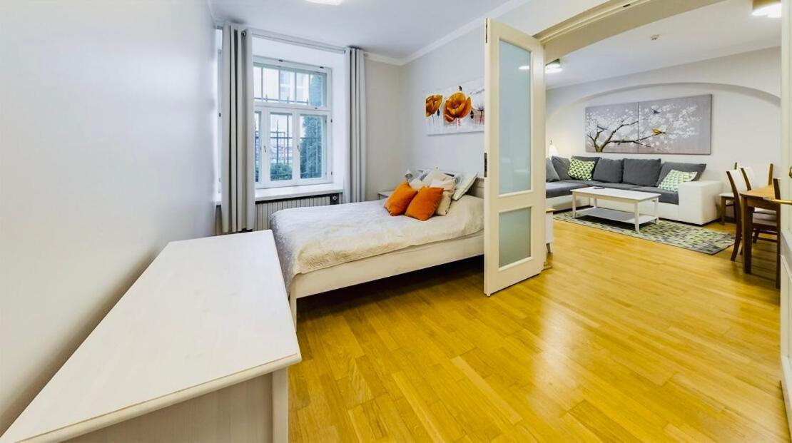 Tallinnhousing Knights And Nobility -3 Bdr Home ภายนอก รูปภาพ