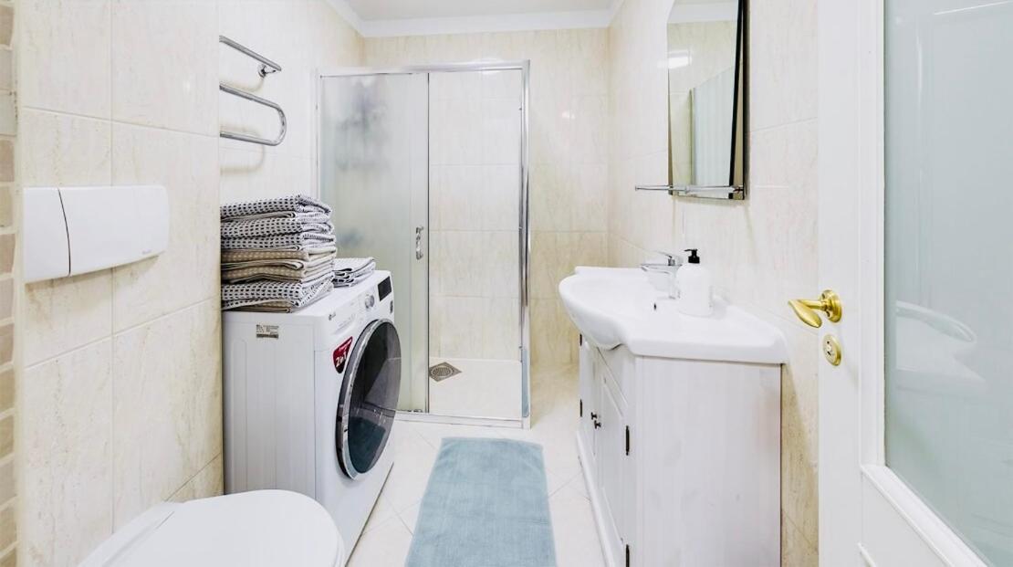Tallinnhousing Knights And Nobility -3 Bdr Home ภายนอก รูปภาพ