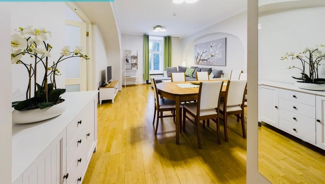 Tallinnhousing Knights And Nobility -3 Bdr Home ภายนอก รูปภาพ